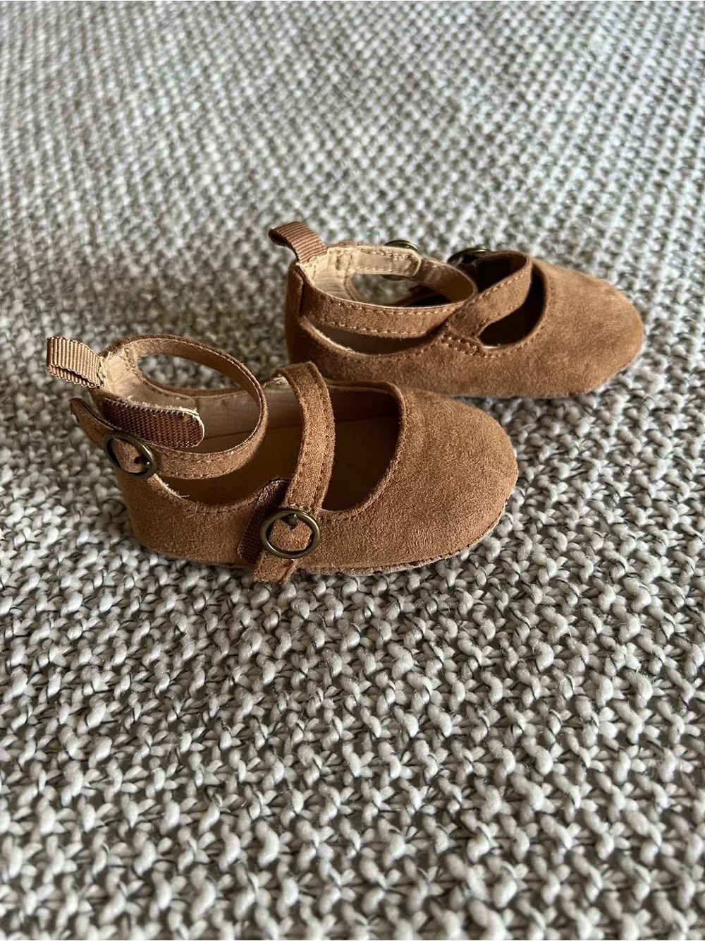 Kids White Buckle Strap Sandals